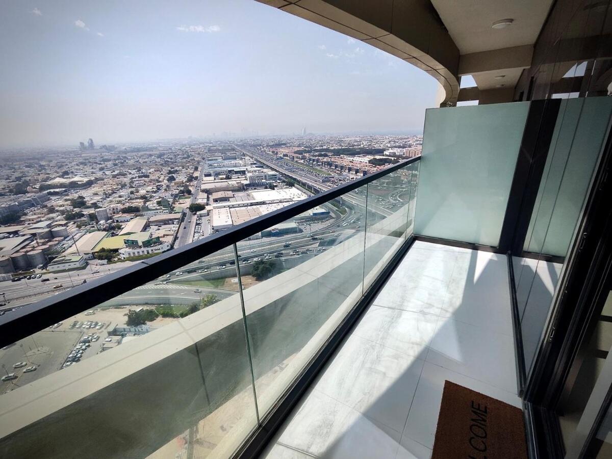 Apartment Aykon Panoramic Skyline View