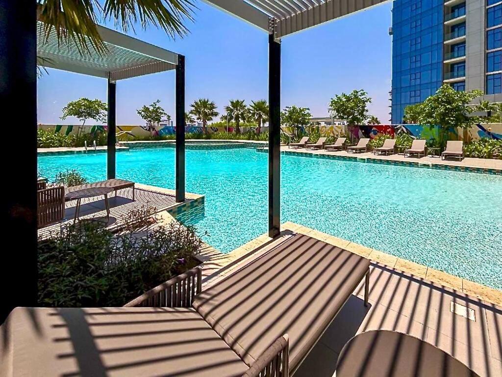 Apartment Aykon Panoramic Skyline View